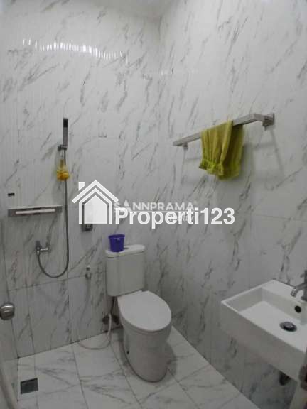 Rumah second murah tanah luas siap huni dlm cluster diPancoran Mas Depok - 7