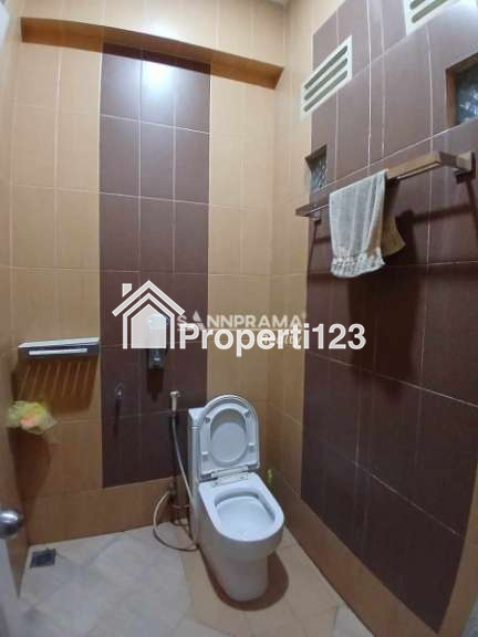 Rumah second murah tanah luas siap huni dlm cluster diPancoran Mas Depok - 5