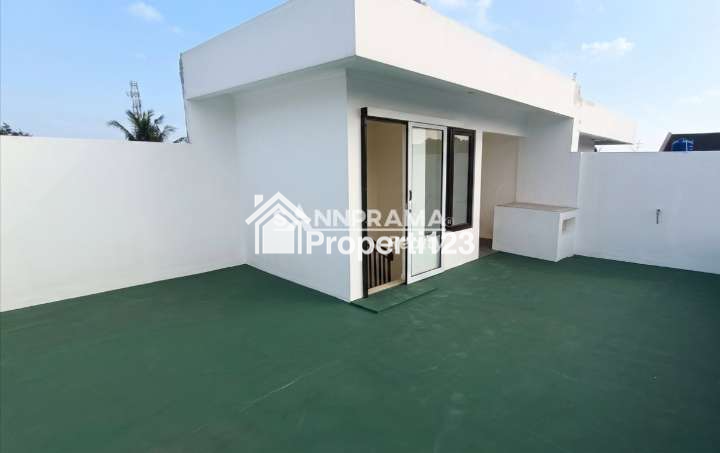 Rumah 2 lantai ada rooftop ready stock di Pondok Petir Depok - 6