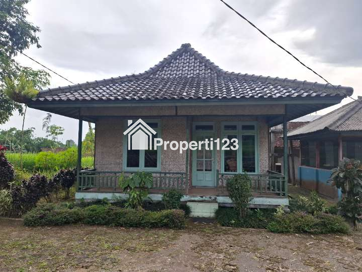 Di Jual Villa Dekat Area Wisata - 12