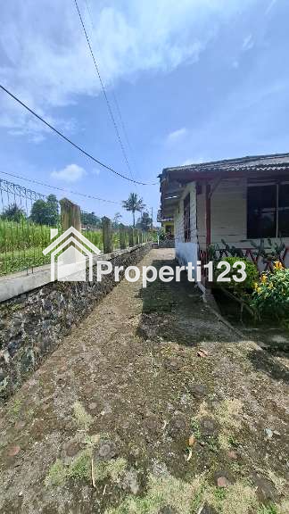 Di Jual Villa Dekat Area Wisata - 3
