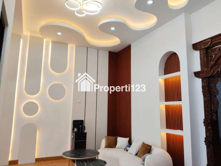 Disewakan Rumah Semi Furnished Baru Renovasi Minimalis Modern Lokasi Taman Sukodono Sidoarjo - 11