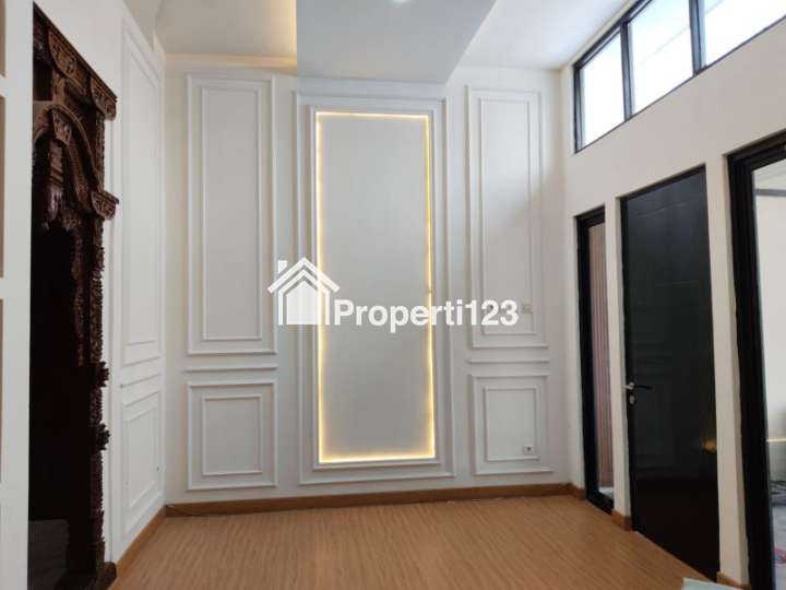 Disewakan Rumah Semi Furnished Baru Renovasi Minimalis Modern Lokasi Taman Sukodono Sidoarjo - 4