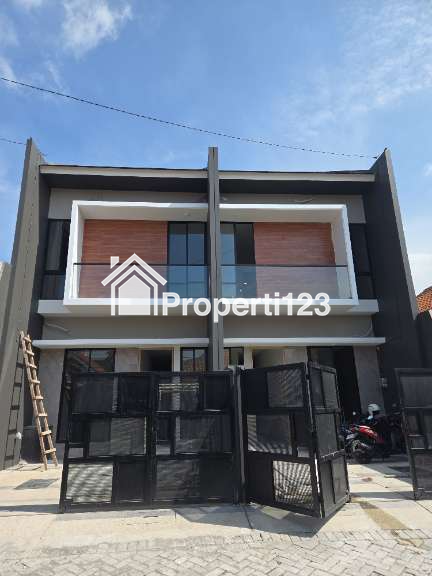 Rumah Baru Minimalis Modern Di Jemursari Wonocolo Surabaya - 2