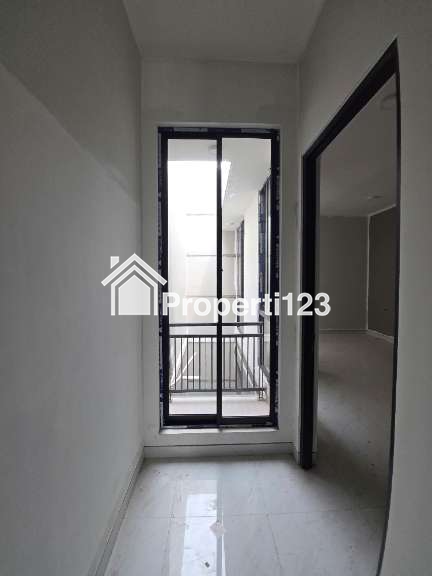Rumah Baru Minimalis Modern Di Jemursari Wonocolo Surabaya - 5