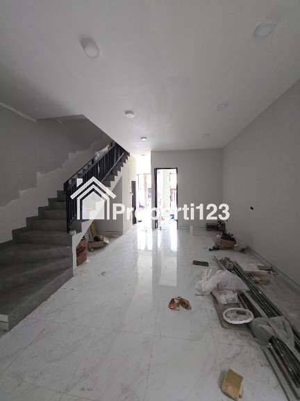 Rumah Baru Minimalis Modern Di Jemursari Wonocolo Surabaya - 8