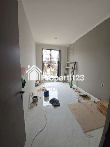 Rumah Baru Minimalis Modern Di Jemursari Wonocolo Surabaya - 3