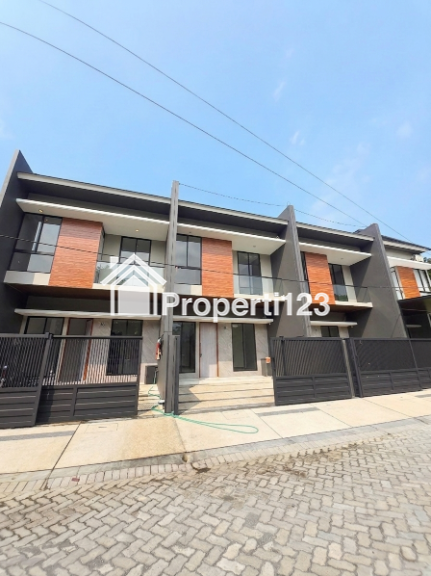 Rumah Baru Minimalis Modern Di Perumahan Panjang Jiwo Tenggilis Surabaya - 2