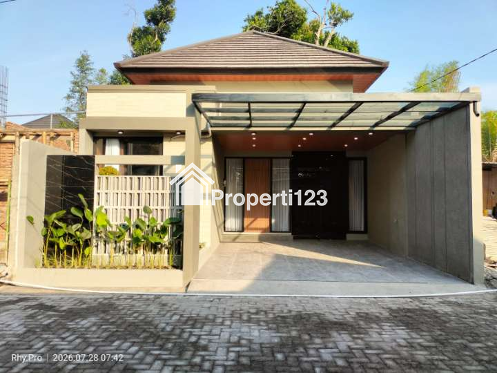 Rumah Cantik FULL FURNISHED dekat SPBU Kadisoka Purwomartani Sleman - 1