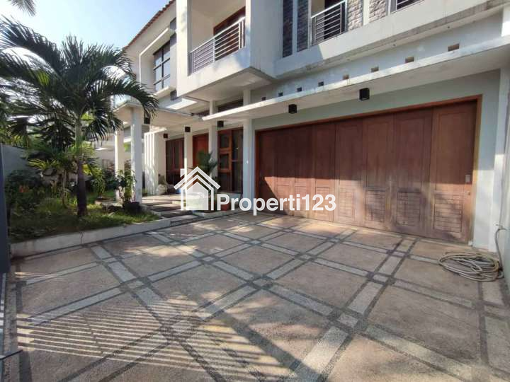 Rumah Minimalis Modern Siap Huni Di Graha Golf Araya Malang - 2