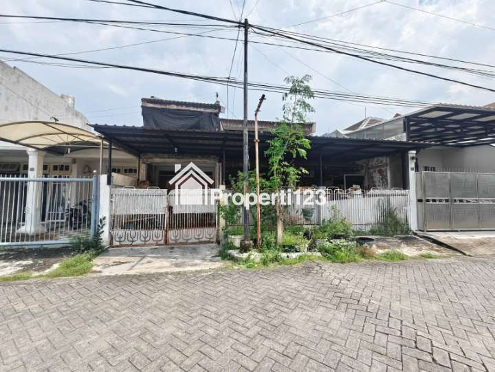Dijual Rumah - Lokasi Strategis - 1