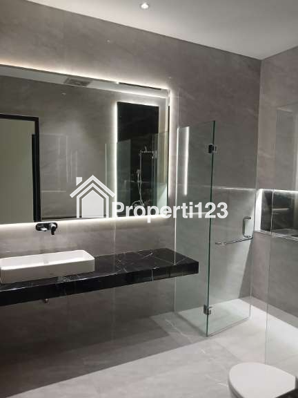 RUMAH MEWAH KONSEP VILLA BARU GRESS DI BUKIT GOLF MEDITERANIA SOMERSET CITRALAND SURABAYA - 3
