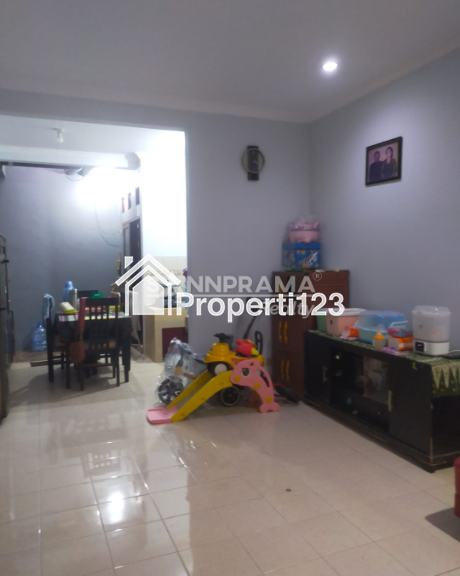 Rumah second dekat gerbang tol Limo Depok - 2