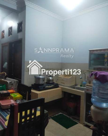 Rumah second dekat gerbang tol Limo Depok - 3