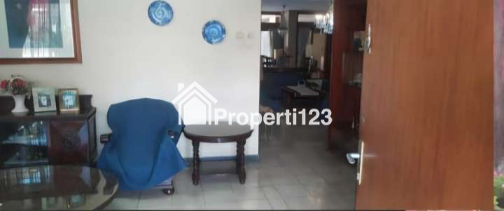 Rumah klasik di dekat pusat Kota Bandung, Sayap Jl. Riau - 6