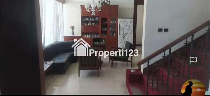 Rumah klasik di dekat pusat Kota Bandung, Sayap Jl. Riau - 5