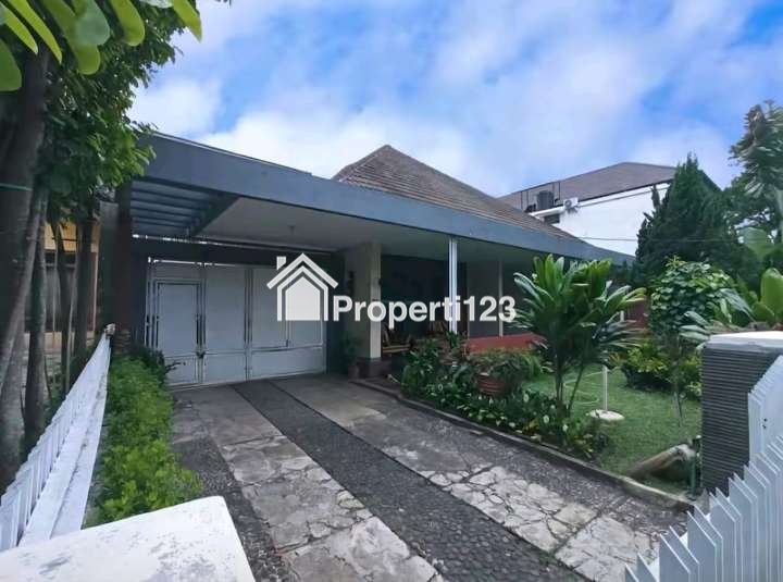Rumah klasik di dekat pusat Kota Bandung, Sayap Jl. Riau - 3