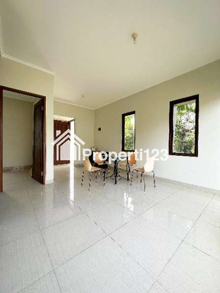 Rumah siap huni dalam Cluster Exclusive di Condet Jakarta Timur - 2