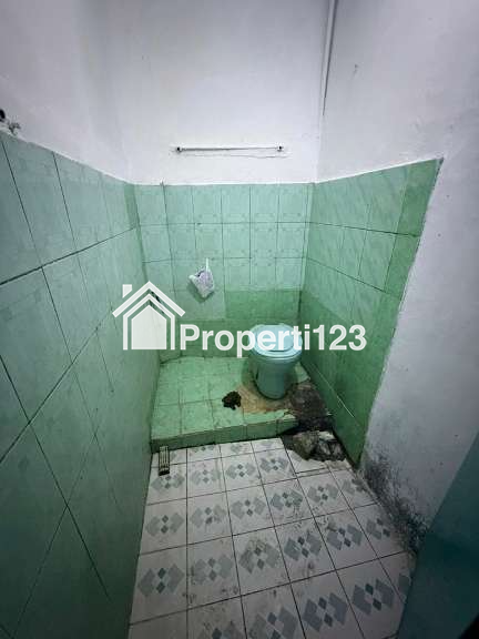 Ruko Dua Lantai Siap Pakai Super Strategis Kawasan Ramai dan Padat Penduduk  Harga di Bawah Pasaran di Sayap Jalan Terusan Jakarta Antapani Bandung - 9