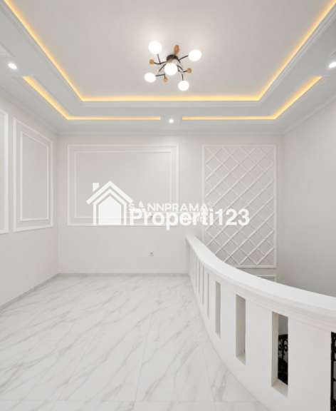 Rumah mewah 2 lantai dgn pool murah siap huni diTanah baru Depok - 9