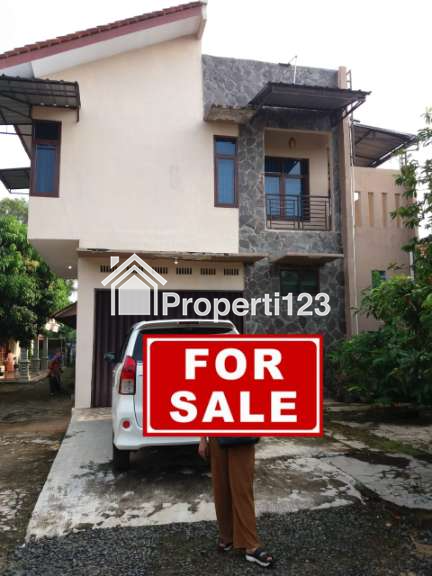 Jual rumah + kontrakan - 1