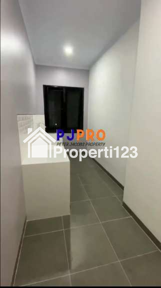 Disewakan Rumah Terenovasi di Summarecon Crown Gading Cluster Regia - 3