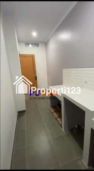 Disewakan Rumah Terenovasi di Summarecon Crown Gading Cluster Regia - 2
