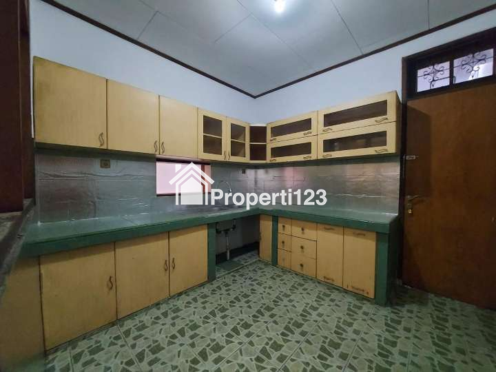 Rumah Disewakan 5 Kamar Tidur di Bukit Cinere Indah - 4