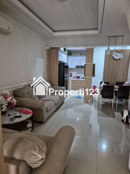 Dijual Cepat Rumah di Green Lake City Cluster West Europe, Tangerang - 3