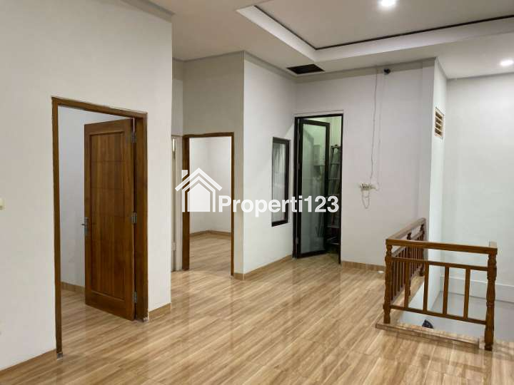 Disewakan Rumah 2 Lantai Cluster Neo Padma Graha Raya, Tangerang - 2