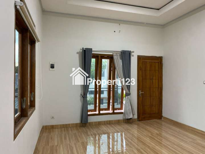 Disewakan Rumah 2 Lantai Cluster Neo Padma Graha Raya, Tangerang - 4