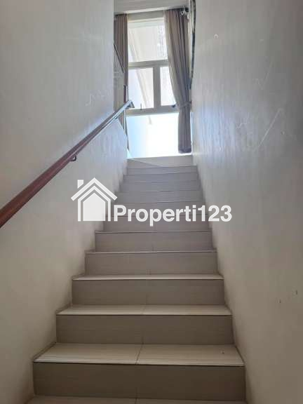 Rumah Minimalis Modern Di Perumahan Pakuwon Indah Surabaya Barat - 5