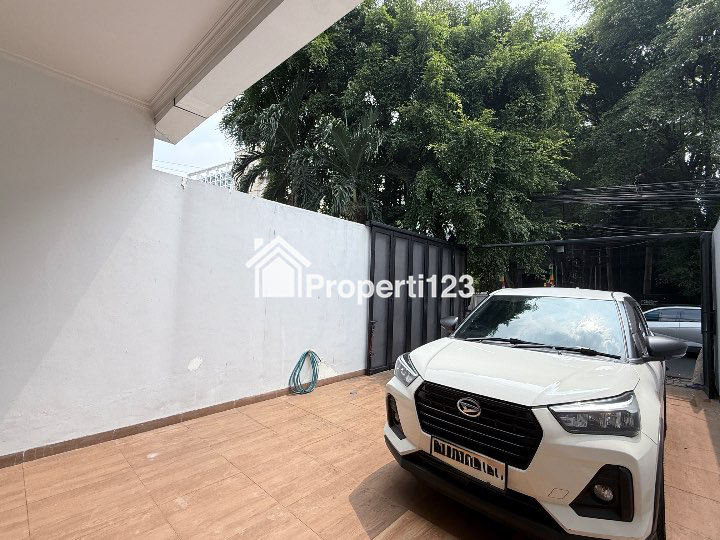Dijual Ruko Baru, Pinggir Jalan di Duren Tiga Jakarta Selatan - 3