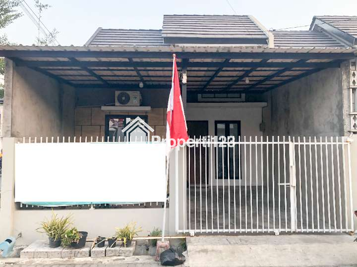 Disewakan Rumah Semi-Furnished Alana Regency Tambak Oso - 1