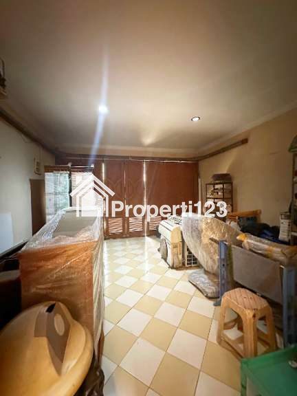 Rumah Second 2 Lantai Tanah Luas di Gedong Pasar Rebo Jakarta Timur - 6