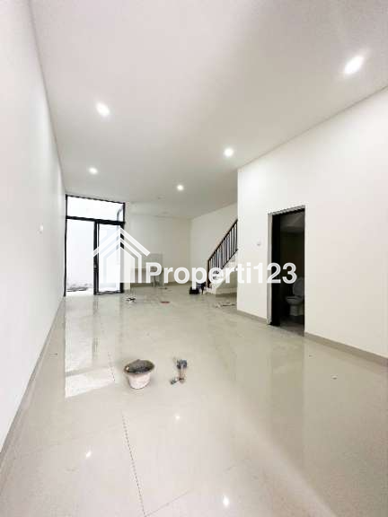 Rumah 2lantai strategis di kawasan Premium Pisangan Pulo Gadung Jakarta Timur - 3