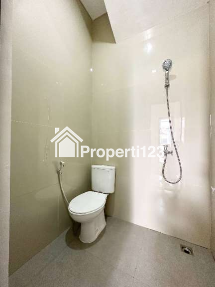 Rumah 2lantai strategis di kawasan Premium Pisangan Pulo Gadung Jakarta Timur - 4