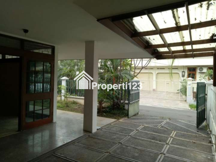 Dijual Rumah di Alam Permai, Pondok Indah, Jakarta Selatan - 2