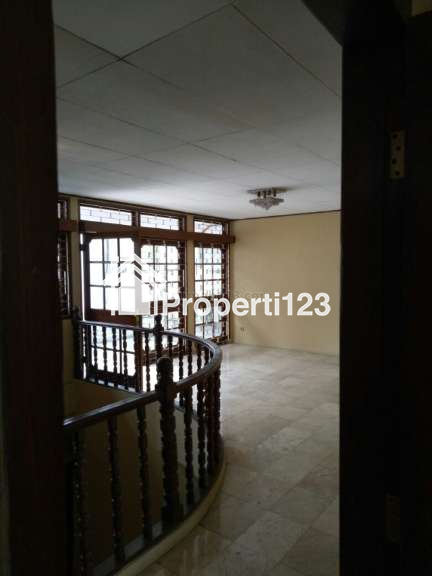Dijual Rumah di Alam Permai, Pondok Indah, Jakarta Selatan - 1