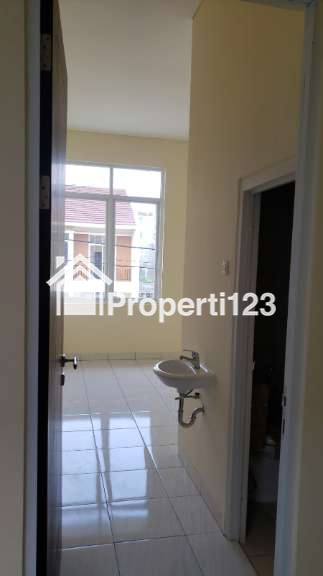 Dijual Rumah di Perumahan Aeroland Residence, Jl. Halim Perdana Kusuma, Tangerang - 8