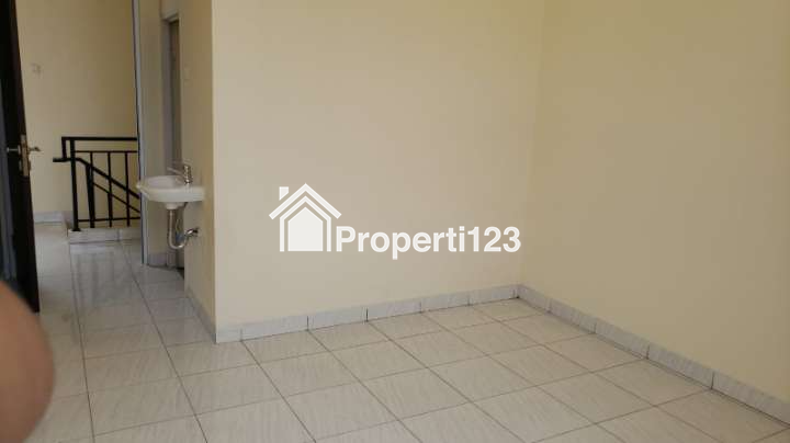 Dijual Rumah di Perumahan Aeroland Residence, Jl. Halim Perdana Kusuma, Tangerang - 11