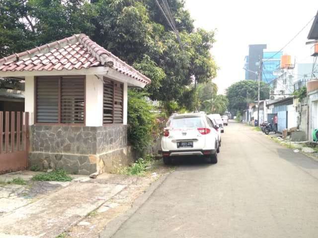 Dijual Rumah Tua di Jl. S. Parman, Jakarta Barat - 3