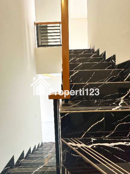 Rumah Modern 2 Lantai Strategis di Pondok Gede Bekasi - 7