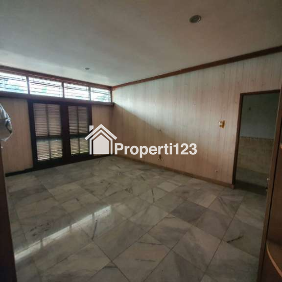 Dijual Rumah di Jl.Tosiga, Kebun Jeruk, Jakarta Barat - 2