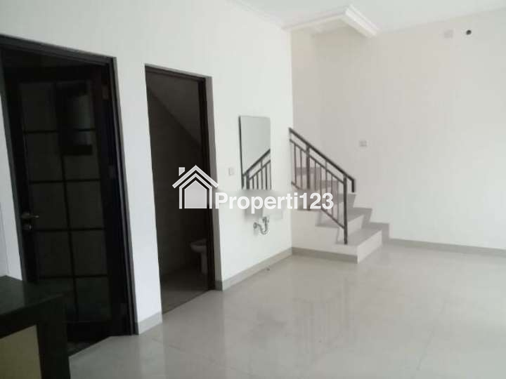 Dijual Cepat Rumah di Green Village, Cipondoh, Tangerang - 5