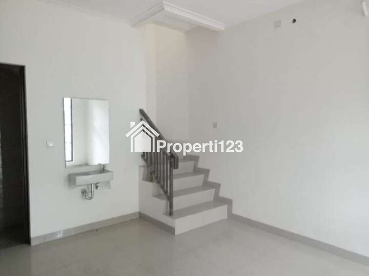 Dijual Cepat Rumah di Green Village, Cipondoh, Tangerang - 7