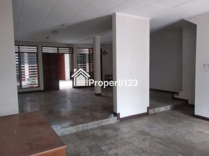 Dijual Rumah di Taman Kedoya Baru, Jakarta Barat - 3