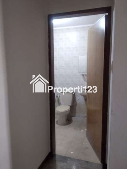 Dijual Rumah di Taman Kedoya Baru, Jakarta Barat - 9