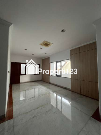 Dijual Rumah di Taman Villa Meruya, Meruya Selatan, Kembangan, Jakarta Barat - 5