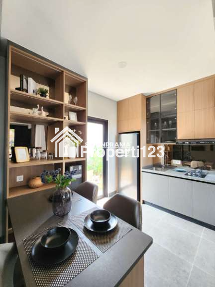 Rumah minimalis 2 lantai desain modern di Serpong Tangerang Selatan - 4